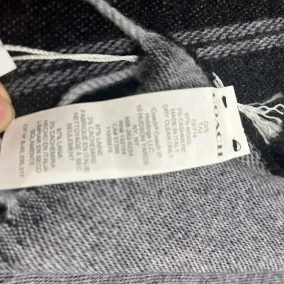 COACH Classic Horse And Carriage Oversized Muffler CK714 BLK - Picture 6 of 7